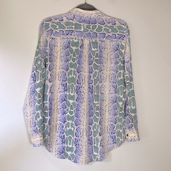 EQUIPMENT Silk Signature Ampara Pastel Snake Print Button Front Shirt - Picture 8 of 12